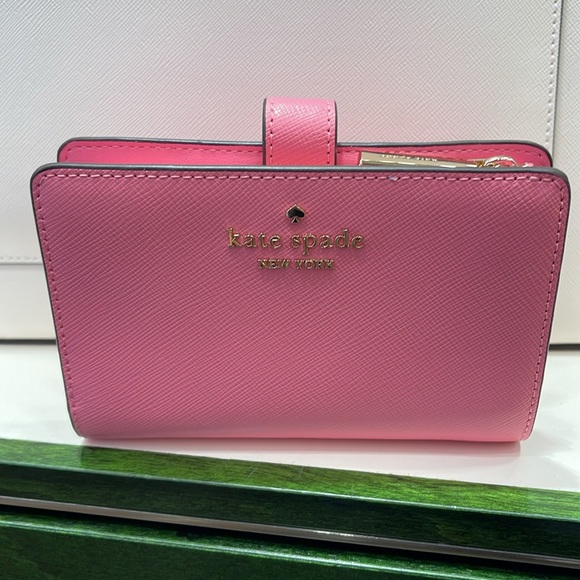 Kate Spade Madison Medium Compact Bifold Wallet
Blossom Pink
NWT - Picture 15 of 16